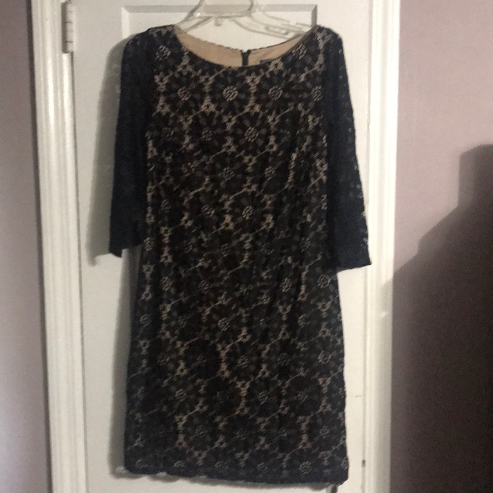 Jessica Howard 3/4 sleeve lace overlay dress